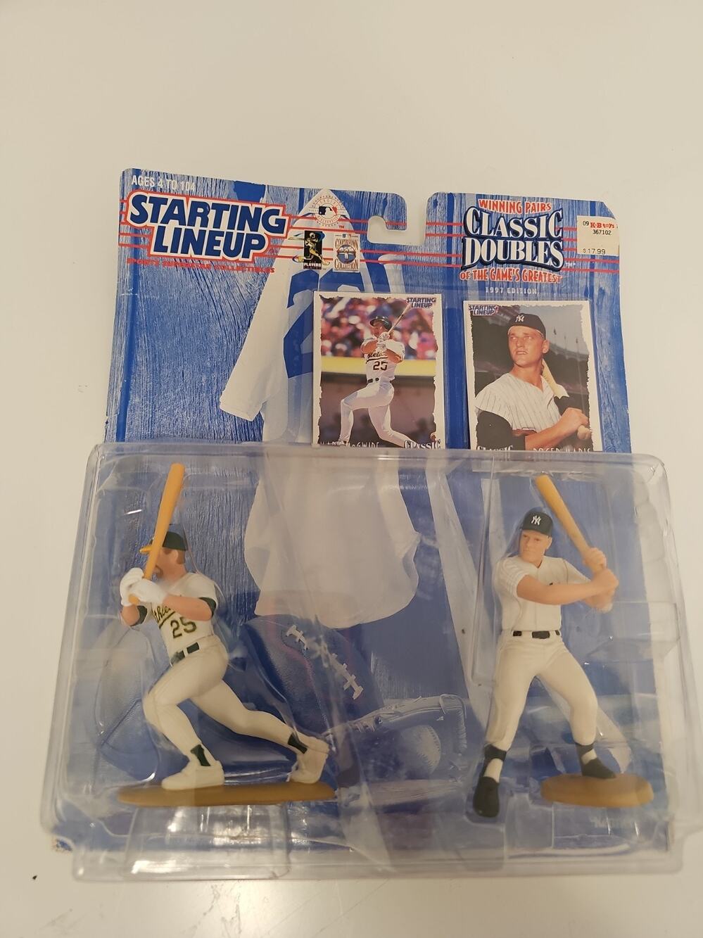 1997 Starting Lineup Classic Doubles Mark McGwire & Roger Maris Action Figures